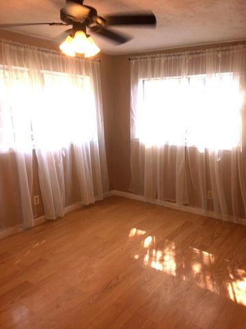 4410 Bonham Street, Dallas, TX 75229