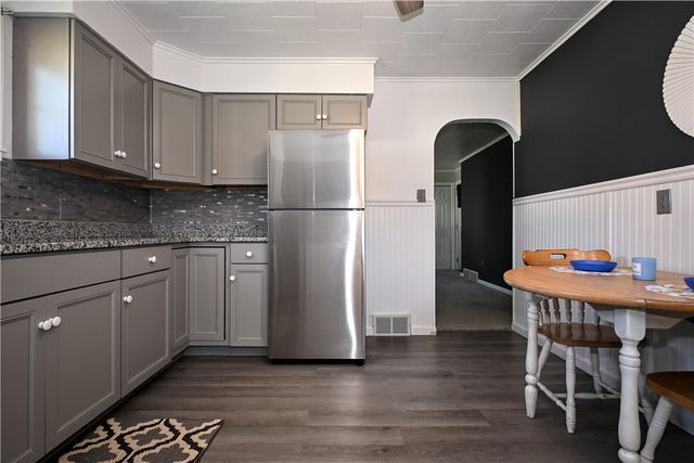 620 Eleanor Ave, Scottdale, PA 15683