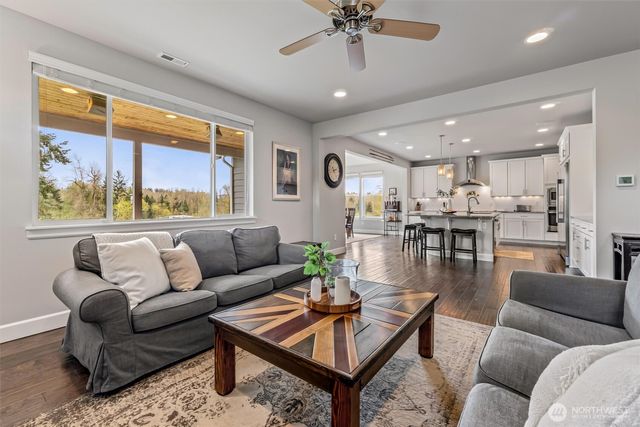 10168 33rd Place NE, Lake Stevens, WA 98258