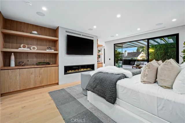 14812 Huston Street, Sherman Oaks, CA 91403