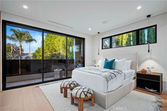 14812 Huston Street, Sherman Oaks, CA 91403