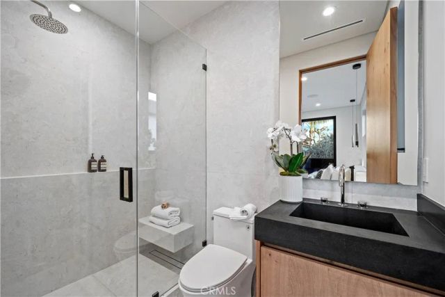 14812 Huston Street, Sherman Oaks, CA 91403