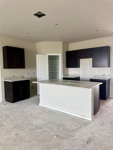 103 Backwood PASS, Taylor, TX 76574