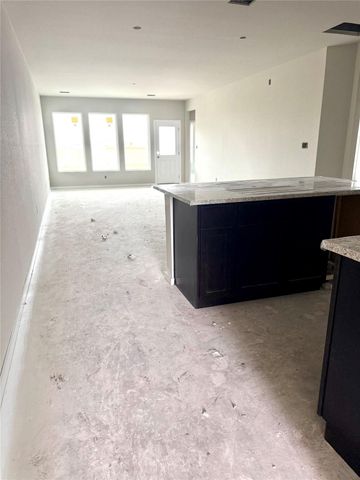 103 Backwood PASS, Taylor, TX 76574