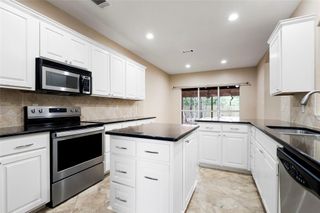 230 Cedar Hills DR, Elgin, TX 78621