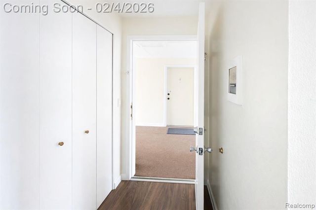 1935 Axtell Drive 3, Troy, MI 48084