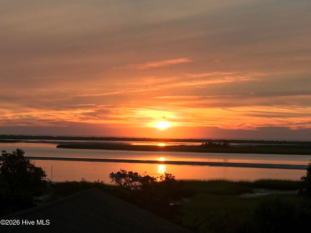 531 E Seaview Road, Wilmington, NC 28409