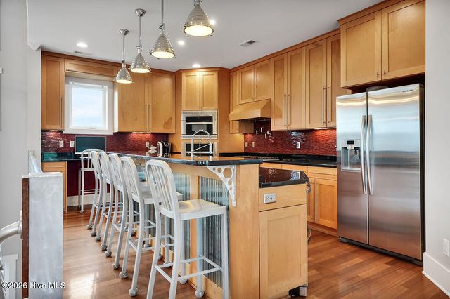 531 E Seaview Road, Wilmington, NC 28409