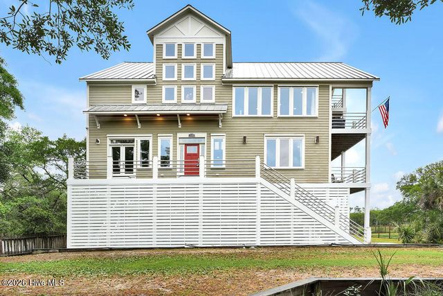 531 E Seaview Road, Wilmington, NC 28409