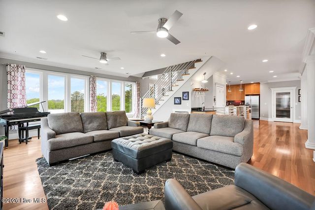 531 E Seaview Road, Wilmington, NC 28409