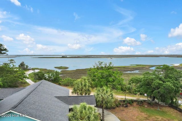 531 E Seaview Road, Wilmington, NC 28409
