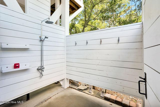 531 E Seaview Road, Wilmington, NC 28409