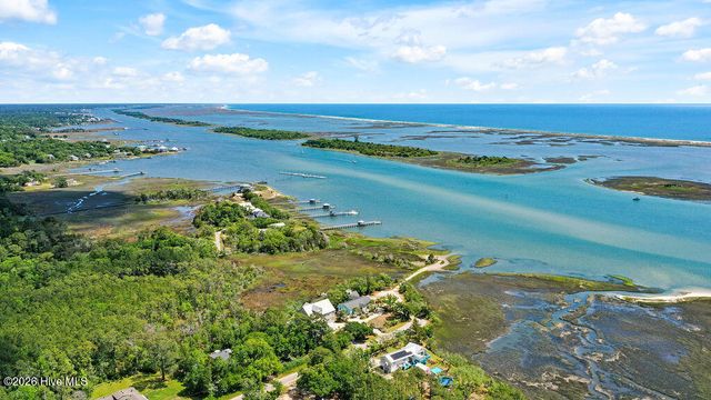 531 E Seaview Road, Wilmington, NC 28409