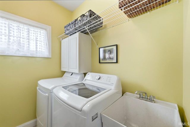 4200 W Windy Meadows Court, Muncie, IN 47304