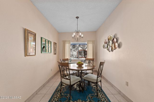 1212 W Calle Alcazar, Green Valley, AZ 85622