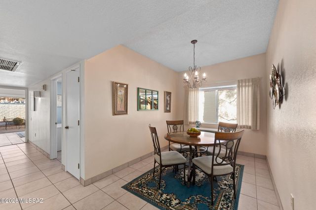 1212 W Calle Alcazar, Green Valley, AZ 85622