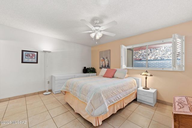 1212 W Calle Alcazar, Green Valley, AZ 85622