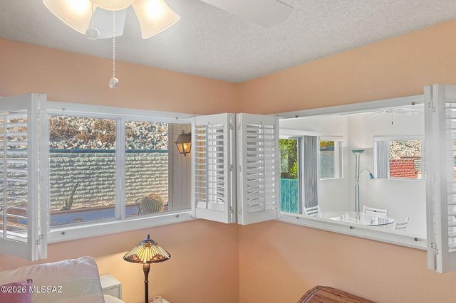 1212 W Calle Alcazar, Green Valley, AZ 85622