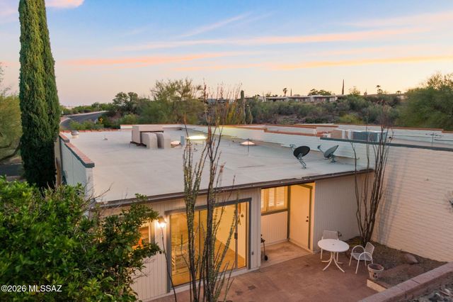 1212 W Calle Alcazar, Green Valley, AZ 85622