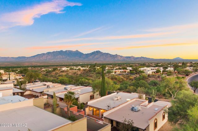 1212 W Calle Alcazar, Green Valley, AZ 85622