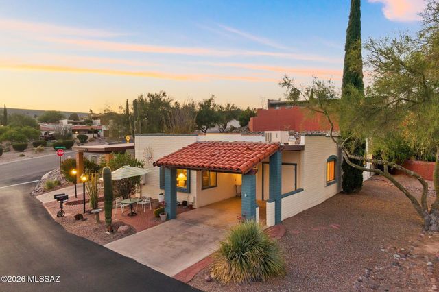 1212 W Calle Alcazar, Green Valley, AZ 85622