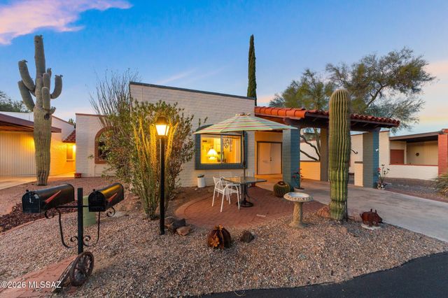 1212 W Calle Alcazar, Green Valley, AZ 85622