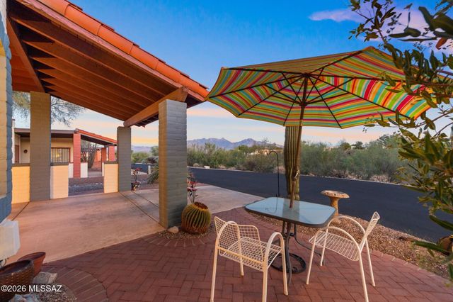 1212 W Calle Alcazar, Green Valley, AZ 85622