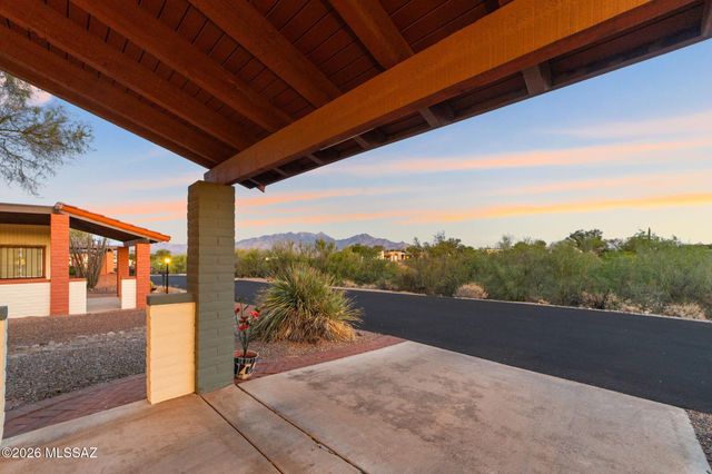 1212 W Calle Alcazar, Green Valley, AZ 85622