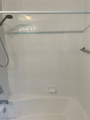 2394 Janice Drive, Southington, OH 44470