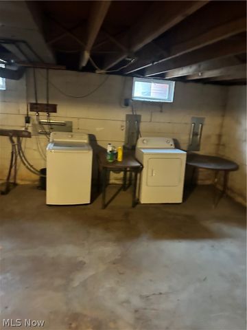 2394 Janice Drive, Southington, OH 44470