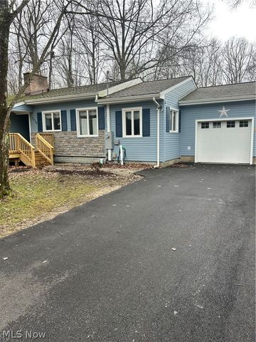 2394 Janice Drive, Southington, OH 44470