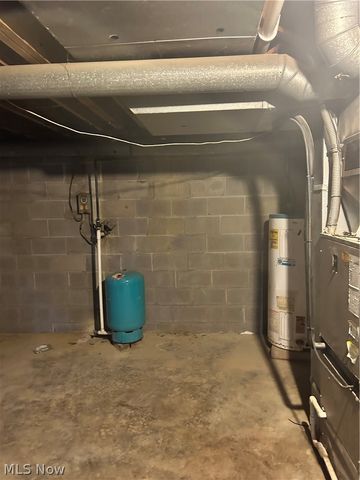 2394 Janice Drive, Southington, OH 44470