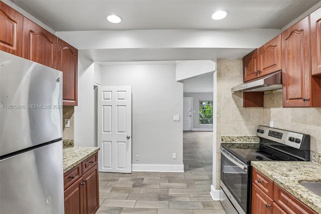 1115 NW 7th Ave, Fort Lauderdale, FL 33311