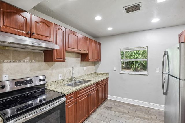 1115 NW 7th Ave, Fort Lauderdale, FL 33311
