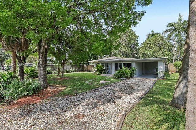 1115 NW 7th Ave, Fort Lauderdale, FL 33311