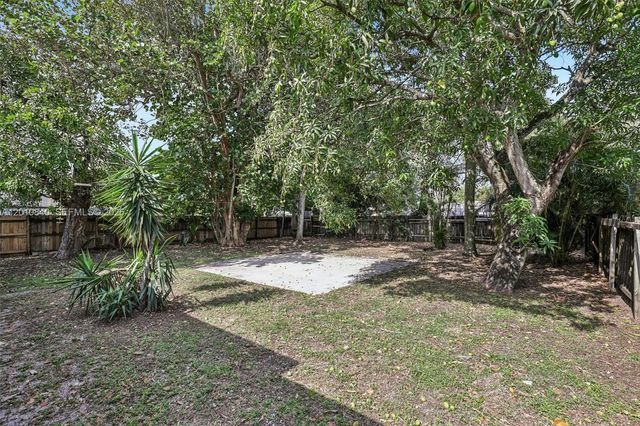 1115 NW 7th Ave, Fort Lauderdale, FL 33311