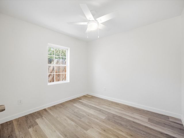 6933 Hatch Road, Lake Worth, TX 76135