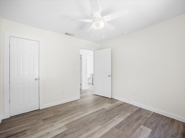 6933 Hatch Road, Lake Worth, TX 76135