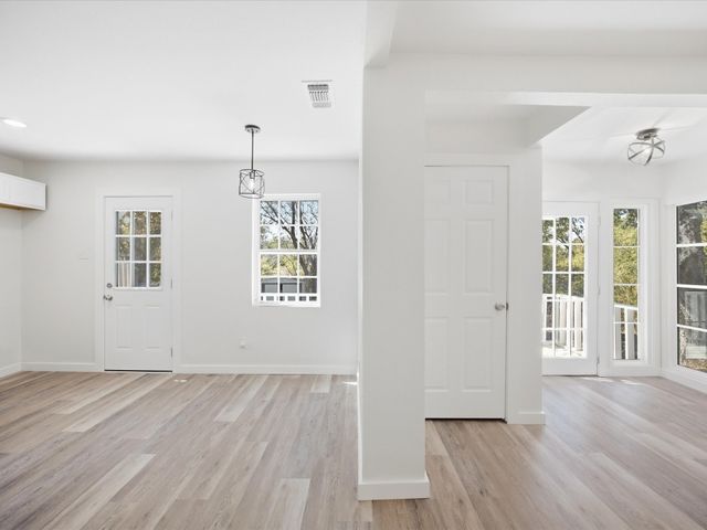 6933 Hatch Road, Lake Worth, TX 76135