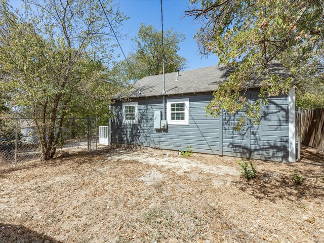 6933 Hatch Road, Lake Worth, TX 76135