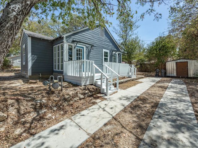 6933 Hatch Road, Lake Worth, TX 76135