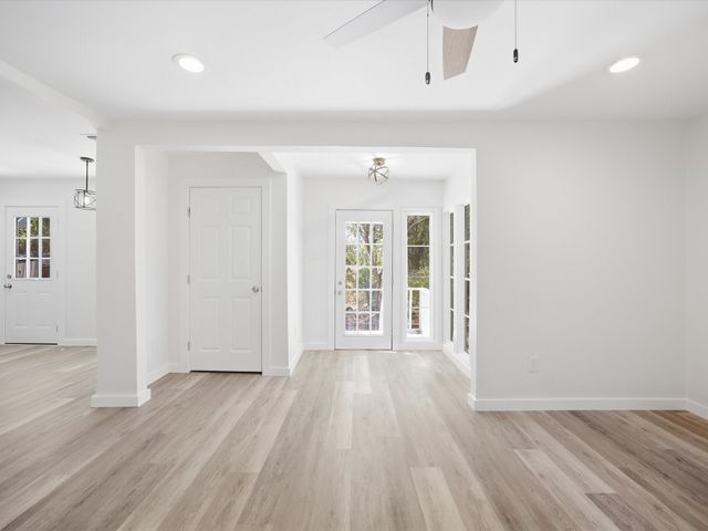 6933 Hatch Road, Lake Worth, TX 76135