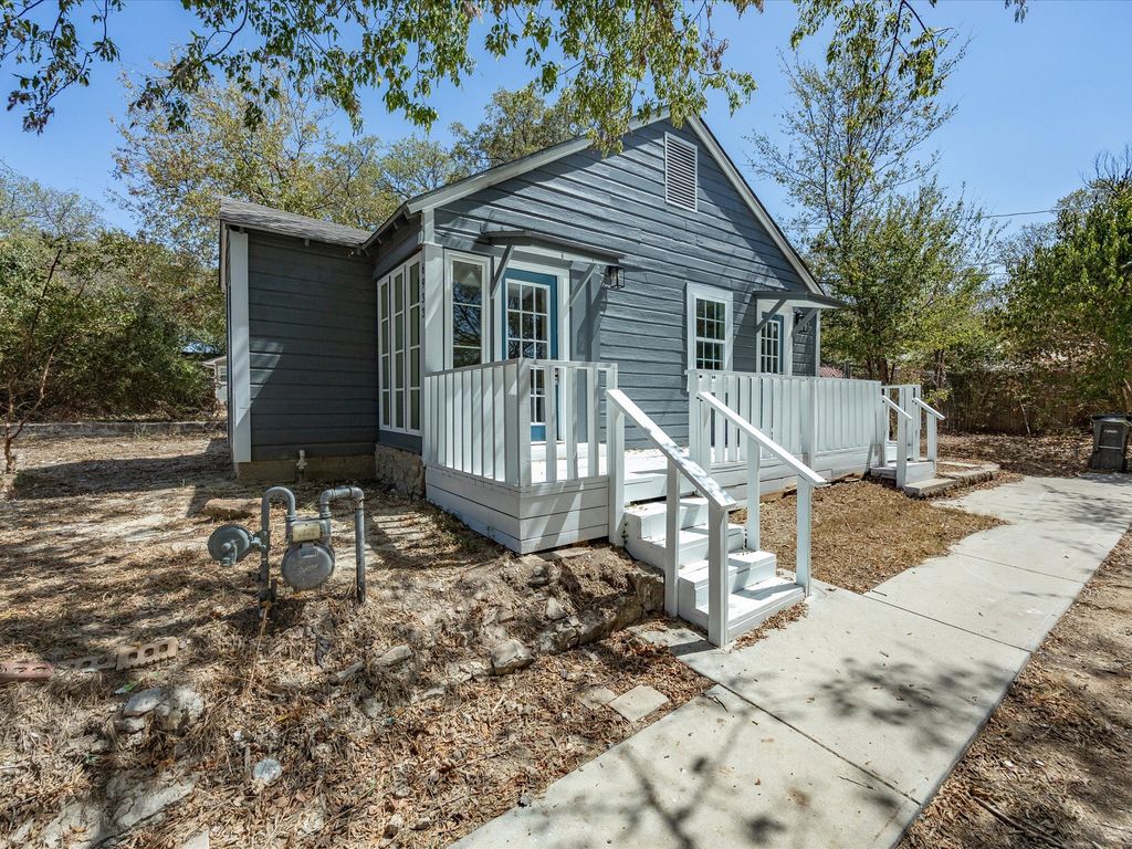 6933 Hatch Road, Lake Worth, TX 76135 — photo 2