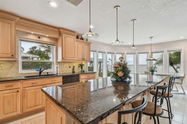 119 CARLYLE CIRCLE, Palm Harbor, FL 34683