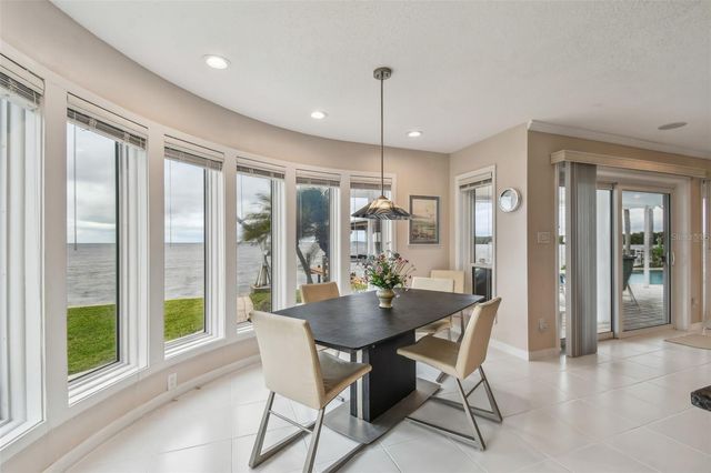 119 CARLYLE CIRCLE, Palm Harbor, FL 34683