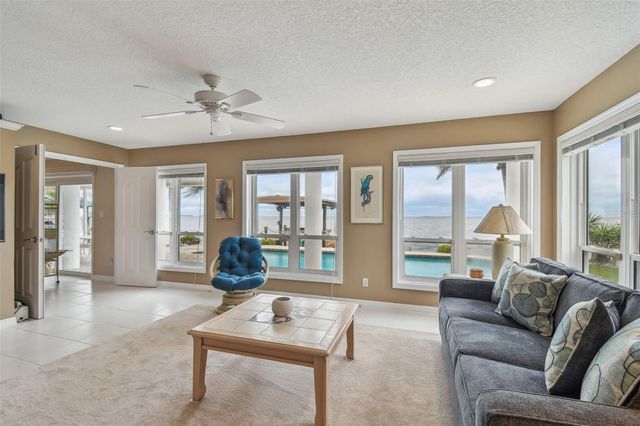 119 CARLYLE CIRCLE, Palm Harbor, FL 34683