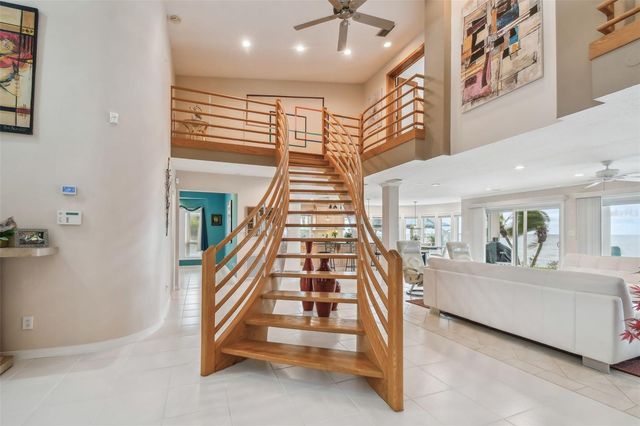 119 CARLYLE CIRCLE, Palm Harbor, FL 34683