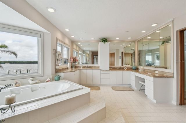 119 CARLYLE CIRCLE, Palm Harbor, FL 34683