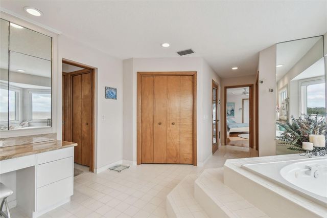 119 CARLYLE CIRCLE, Palm Harbor, FL 34683