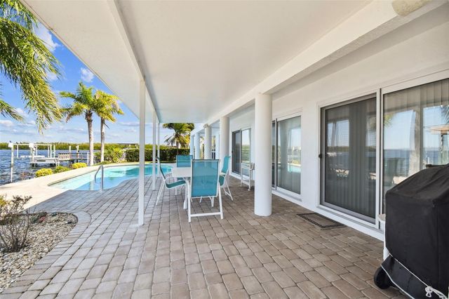 119 CARLYLE CIRCLE, Palm Harbor, FL 34683